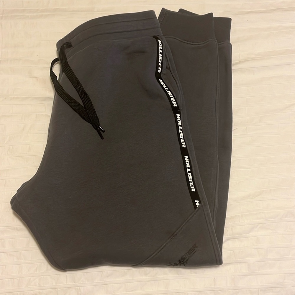 Hollister men’s joggers